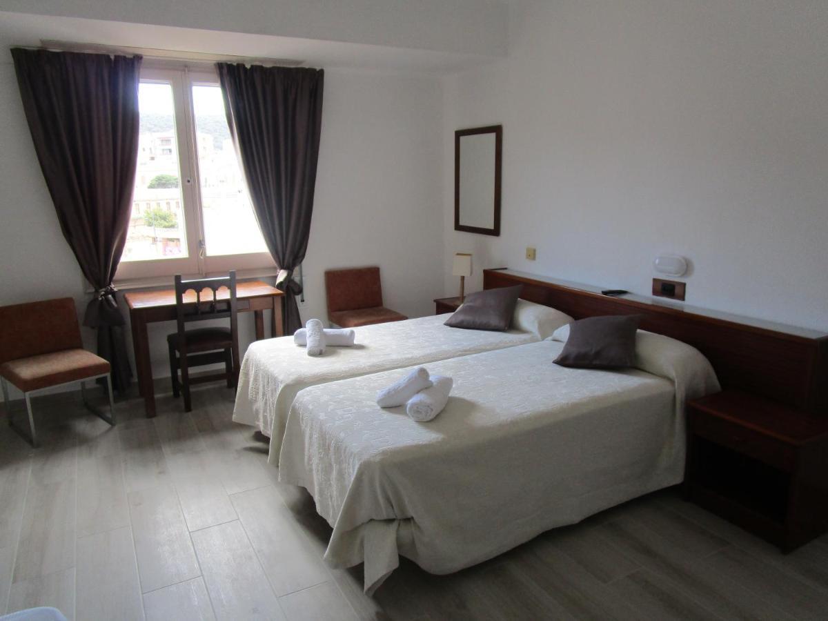 Hotel Apartaments Gesoria Porta Ferrada Sant Feliu de Guíxols Exteriör bild