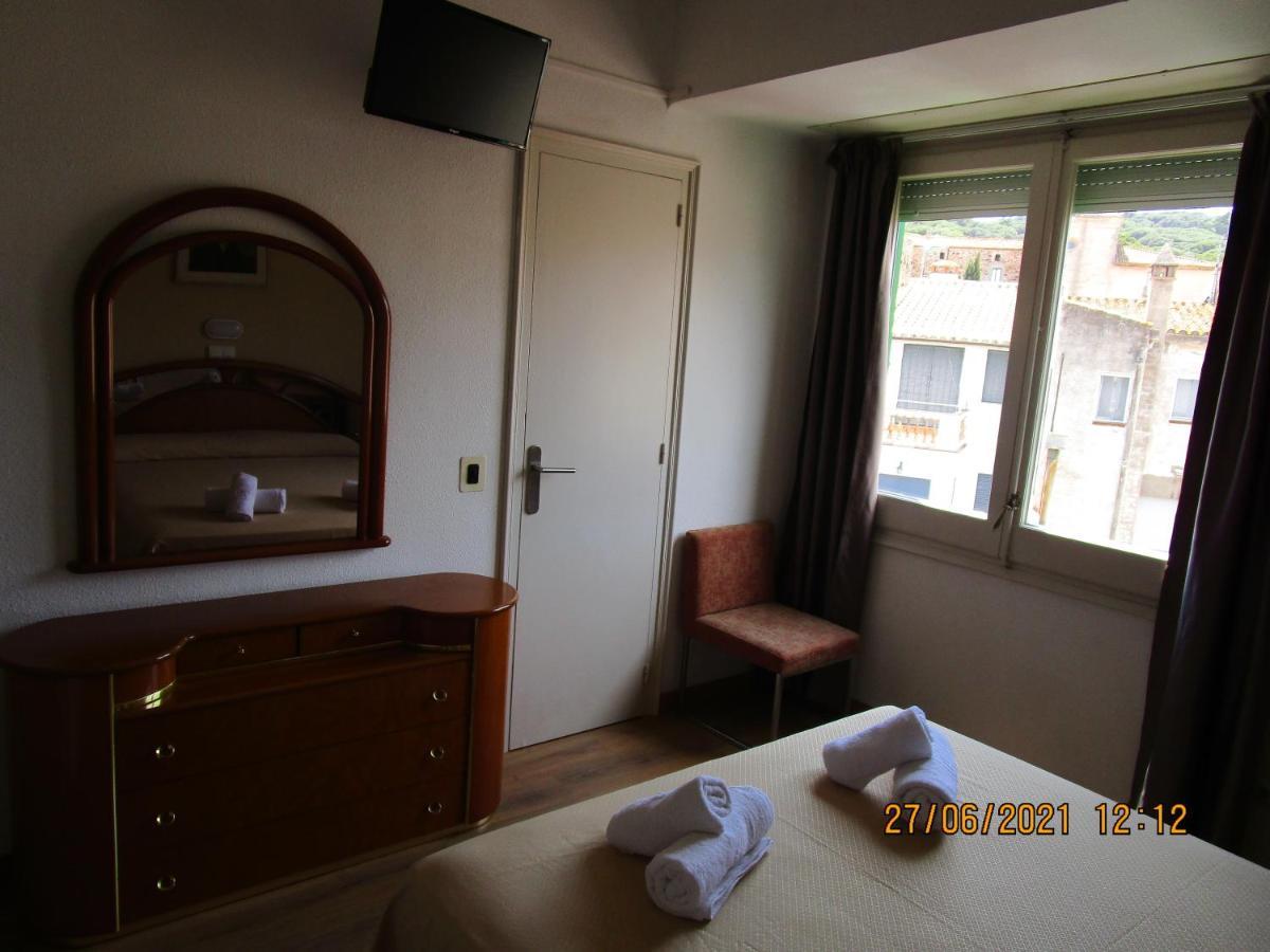 Hotel Apartaments Gesoria Porta Ferrada Sant Feliu de Guíxols Exteriör bild