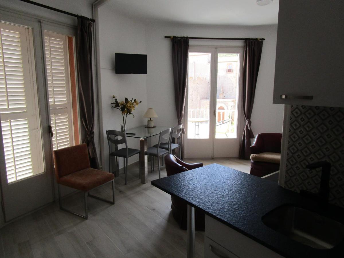 Hotel Apartaments Gesoria Porta Ferrada Sant Feliu de Guíxols Exteriör bild