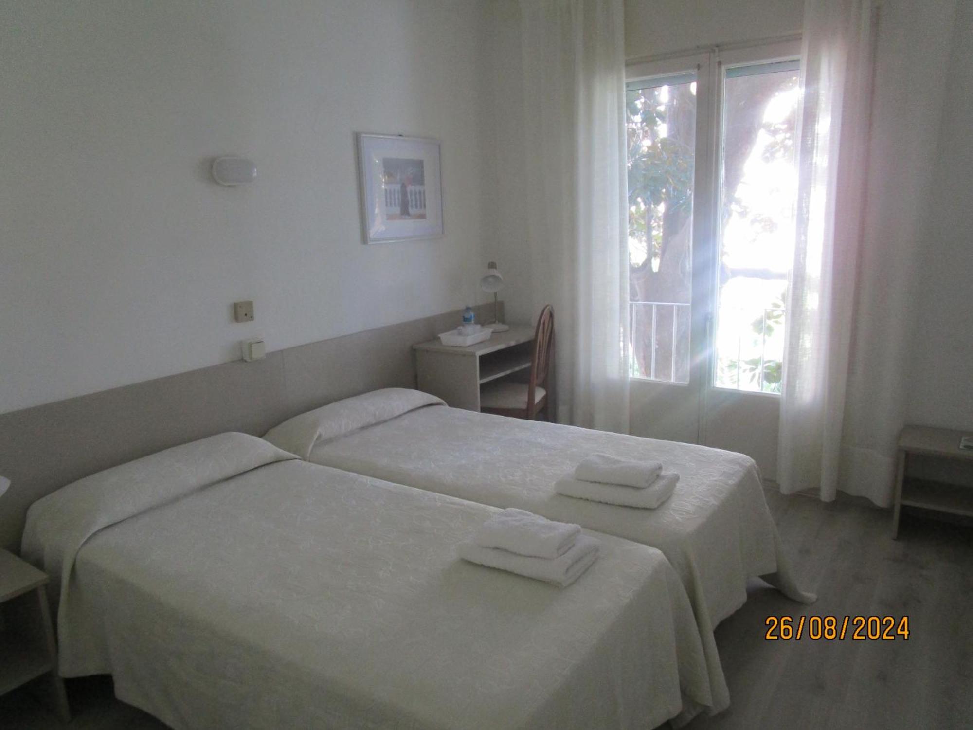 Hotel Apartaments Gesoria Porta Ferrada Sant Feliu de Guíxols Exteriör bild