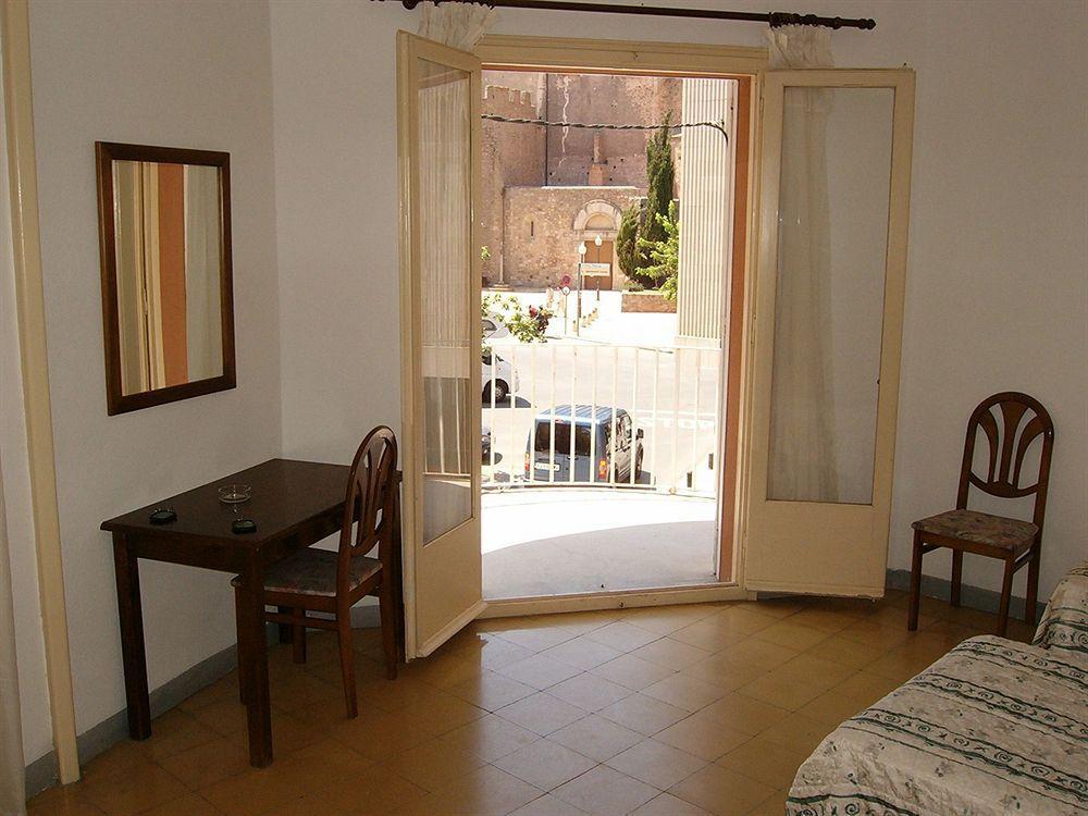 Hotel Apartaments Gesoria Porta Ferrada Sant Feliu de Guíxols Exteriör bild