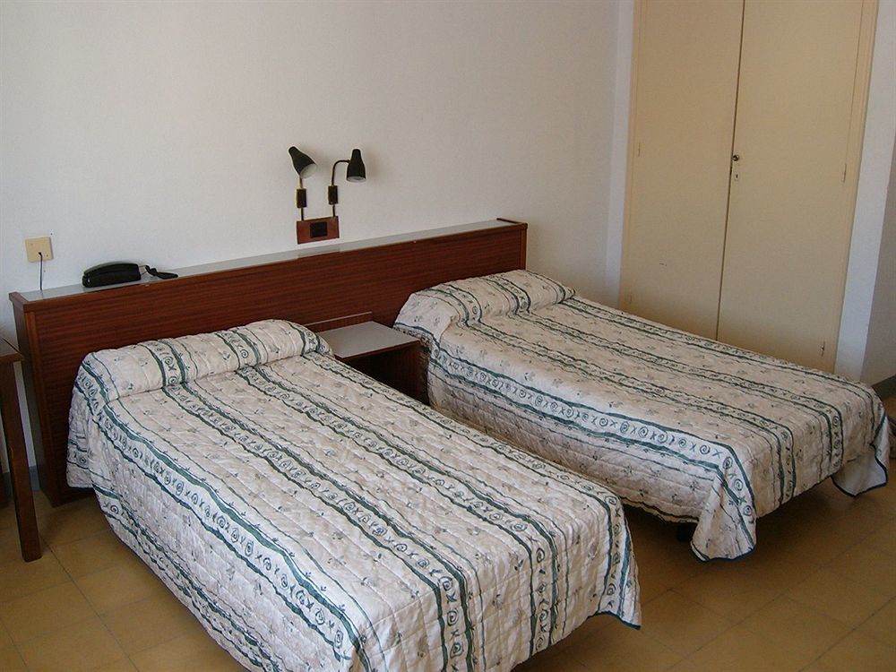 Hotel Apartaments Gesoria Porta Ferrada Sant Feliu de Guíxols Exteriör bild