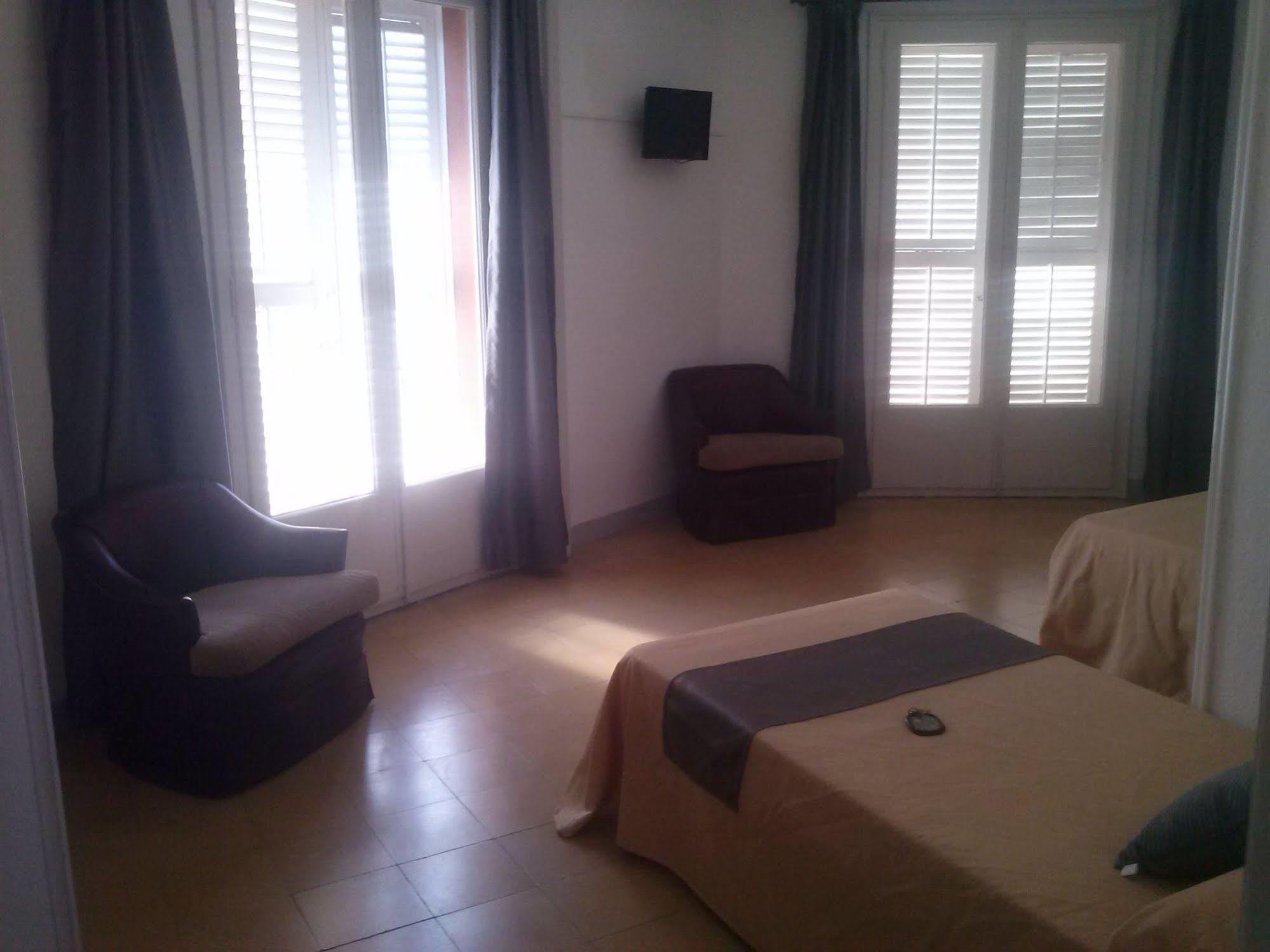 Hotel Apartaments Gesoria Porta Ferrada Sant Feliu de Guíxols Exteriör bild