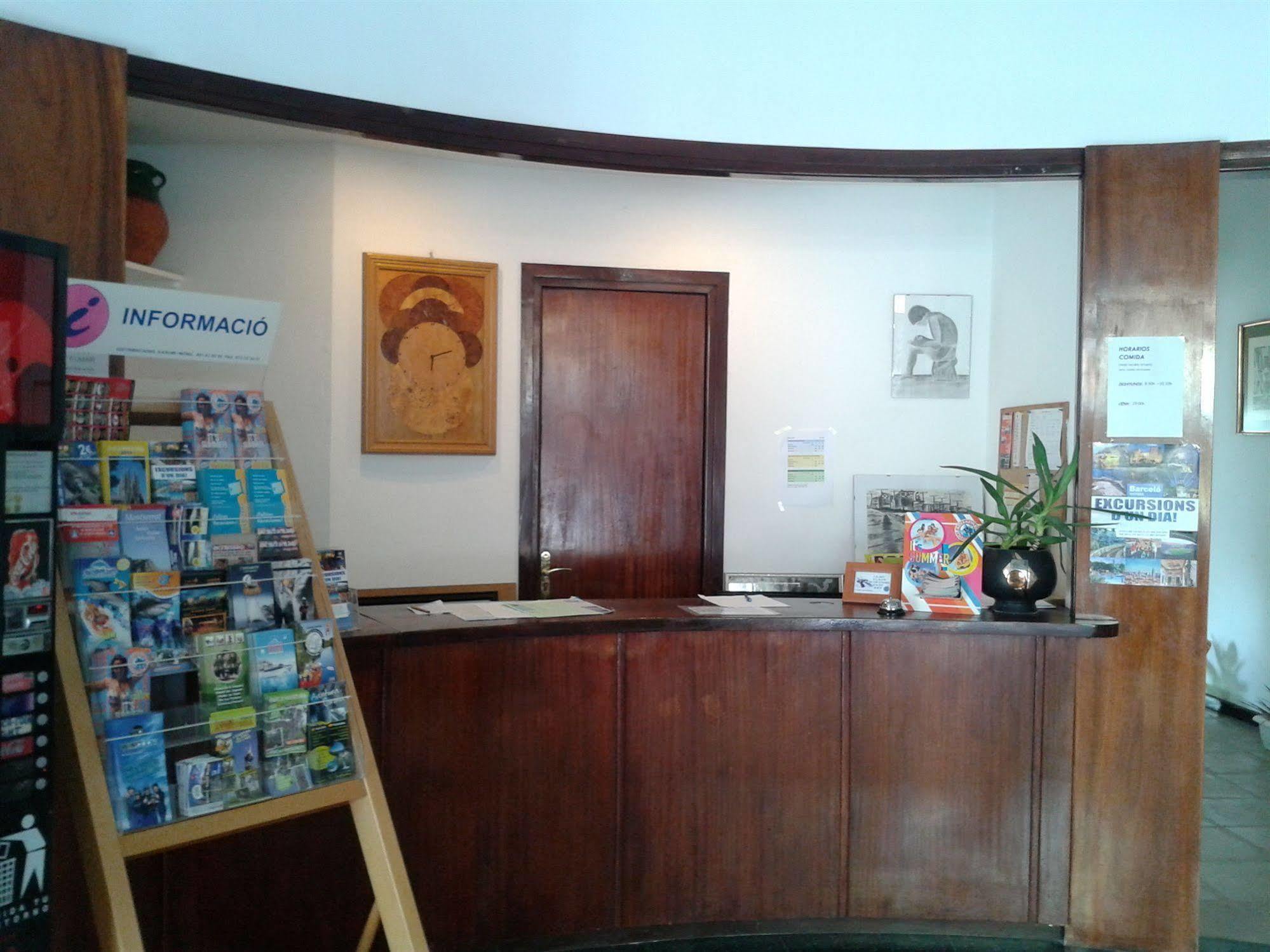 Hotel Apartaments Gesoria Porta Ferrada Sant Feliu de Guíxols Exteriör bild